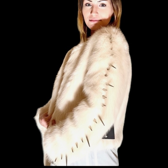 UNIF Creature Metal Spikes Medium Faux Fur White Ivory Coat Lined Jacket - Picture 10 of 11